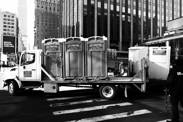Best Affordable portable toilet rental  in Eudora, KS